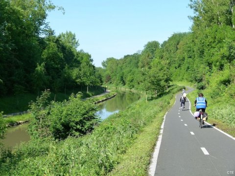 Piste cyclable du canal de l'Ourcq
