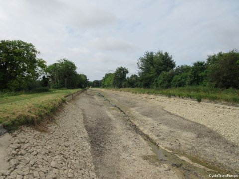 Bief de Montambert à sec