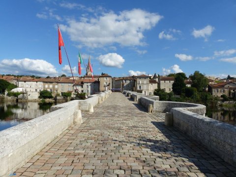 confolens-pont-medieval-1