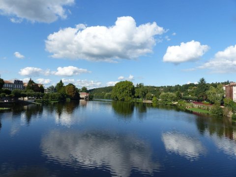 confolens-vue-du-pont-medieval