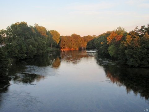 Le Loiret au crépuscule à Saint-Hilaire