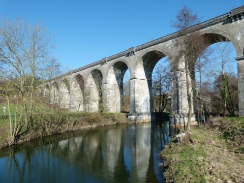 Viaduc près d'Ohis