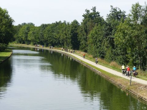 Canal de la sambre à l'Oise